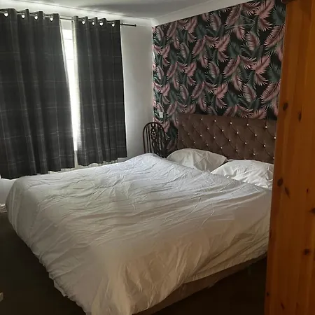 Superking Bedroom Near Cook Hospital Vendégház Middlesbrough