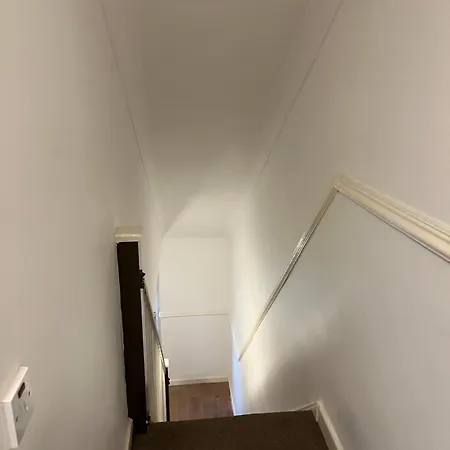 Superking Bedroom Near Cook Hospital Vendégház *